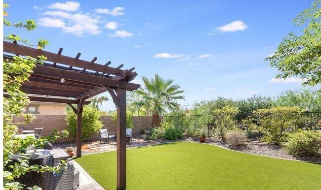 Foto del edificio - 12767 W Lowden Rd