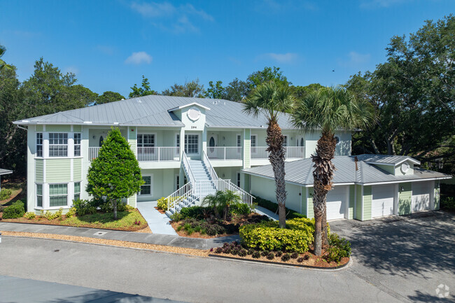 Building Photo - Edgewater at Hidden Bay