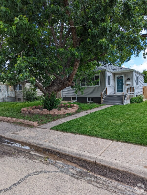 Eastridge Apartments for Rent with a Garage Cheyenne, WY 1 Rentals