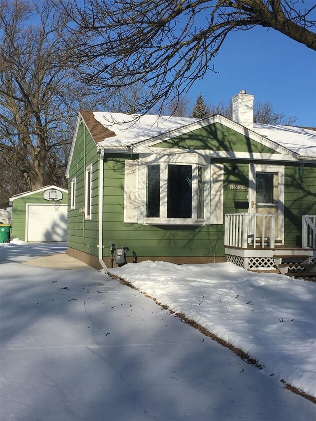 Primary Photo - 1504 11th Avenue