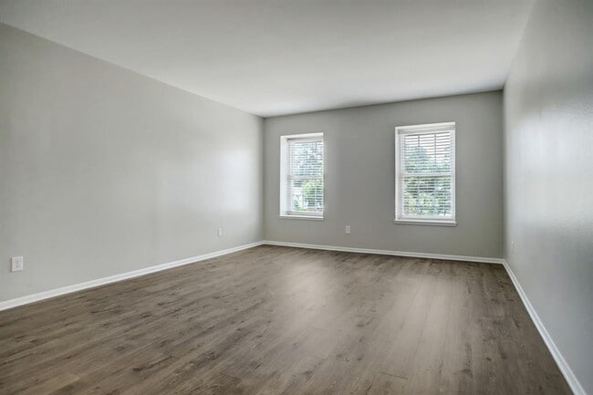 Foto del edificio - 353 N Post Oak Ln