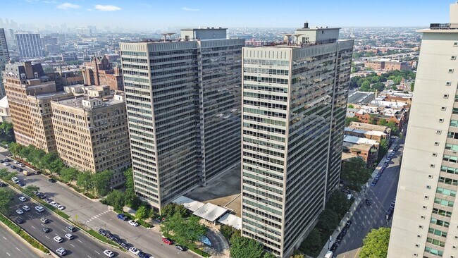Foto del edificio - 3550 N Lake Shore Dr