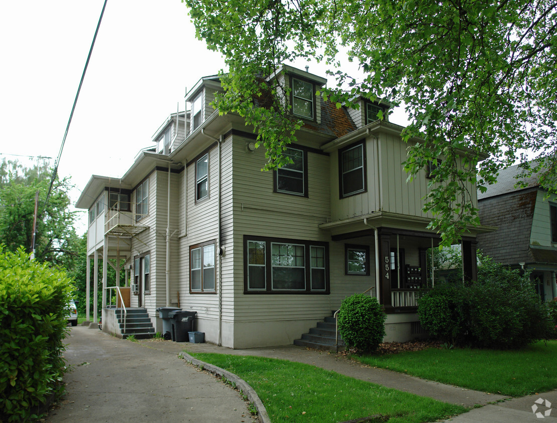 Primary Photo - 554 SW Jefferson Ave