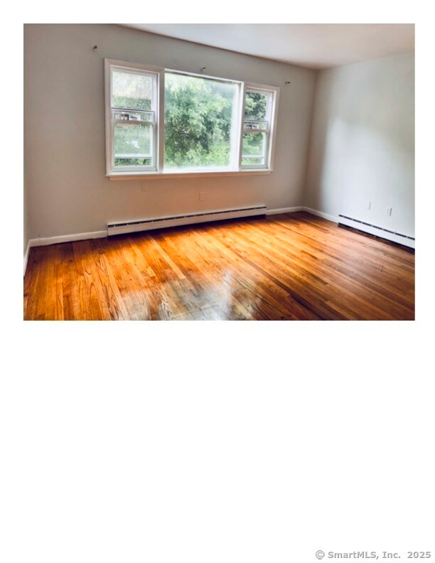 Foto del edificio - 1295 E Main St