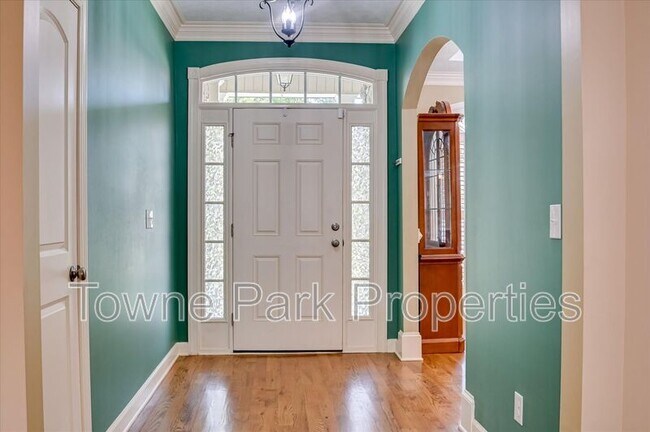 Foto del edificio - 1661 Jamestown Ave