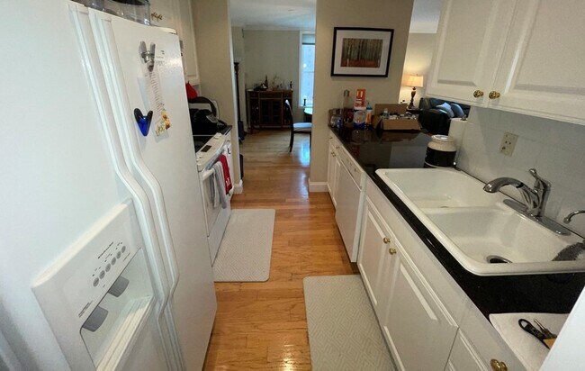 Foto del edificio - 73 Chelsea St