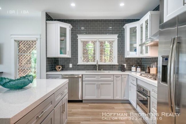 Building Photo - 1 bedroom in West Hollywood CA 90069