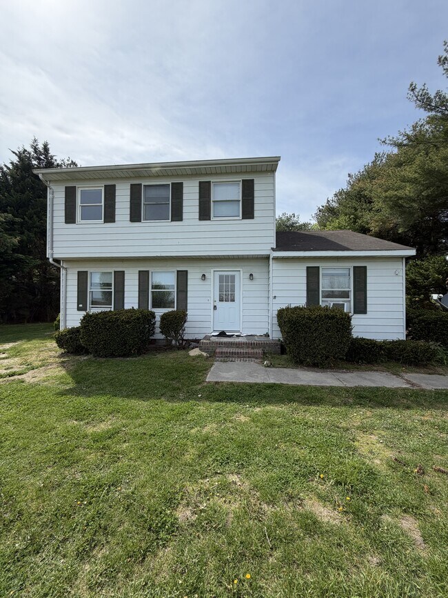 Building Photo - 8218 Brown Rd