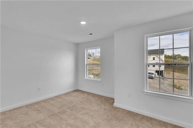 Building Photo - 315 William Dr