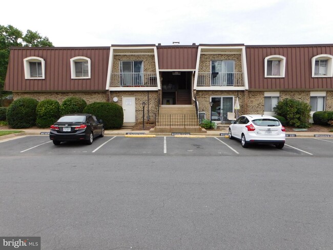 Building Photo - 401 E Dartmouth Dr