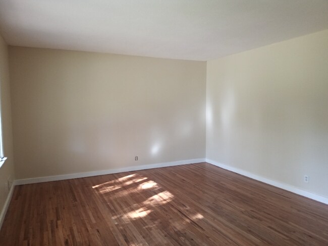 Foto del edificio - 7871 Firwood Way NE