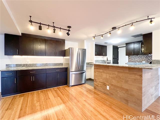 Foto del edificio - 700 Richards St