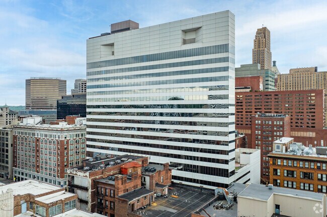 Foto del edificio - 7 West 7th Apartments