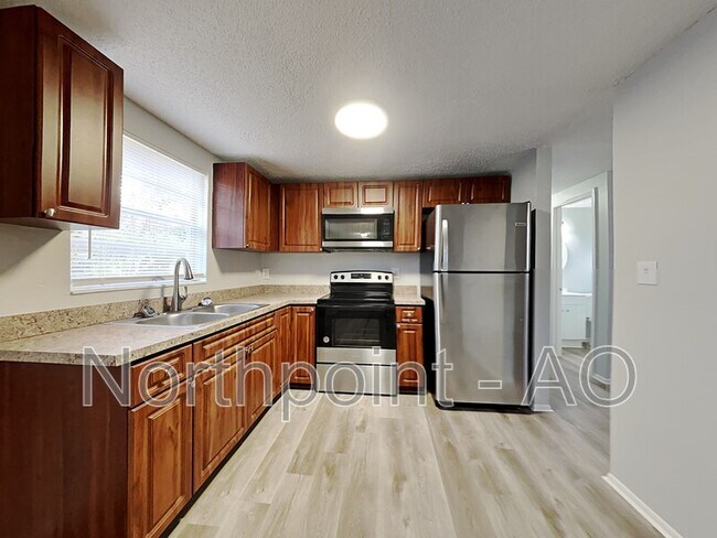 Foto del edificio - 10101 N 19th St