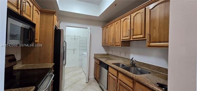 Photo - 3590 Coral Way cu-902 Apartment