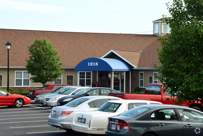 Foto del edificio - Lake Avenue Retirement Village