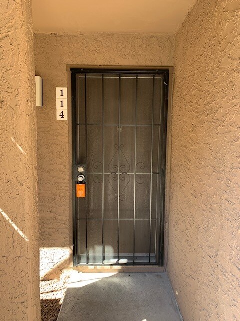 Foto del edificio - 4554 E Paradise Village Pkwy N