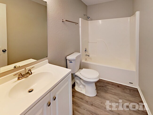 Foto del edificio - 10245 Cadogan Dr