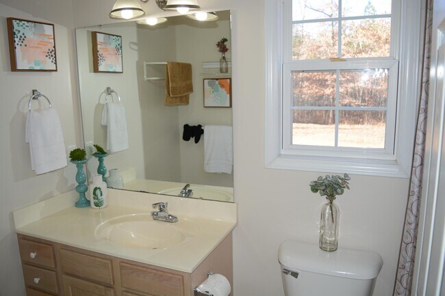 Foto del edificio - 2045 Fairview Ln