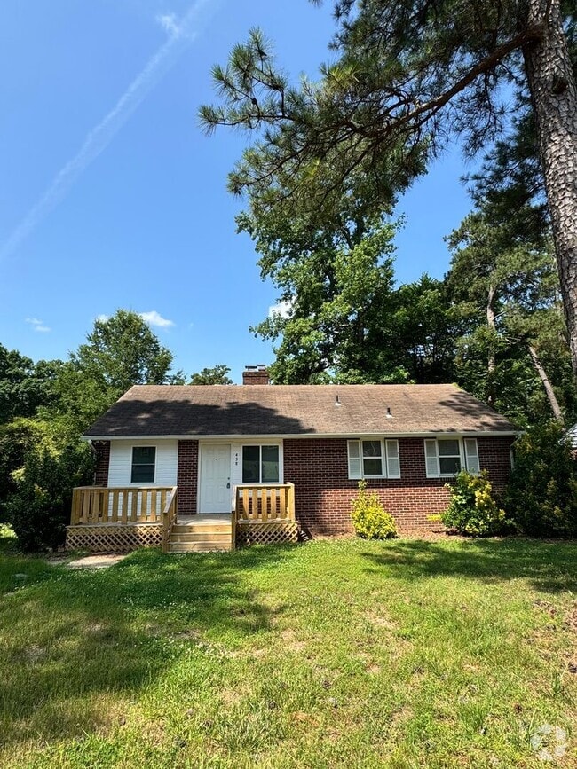 Building Photo - 438 Pine Ridge Rd