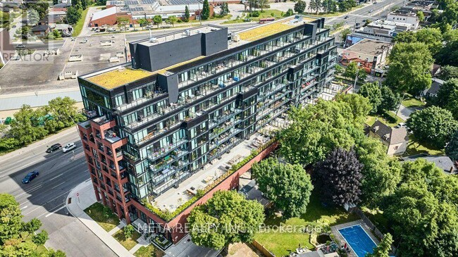 Building Photo - 2799 Kingston Rd