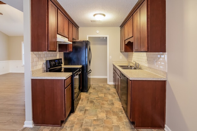 Building Photo - 108 Totem Ct