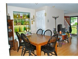 Building Photo - 3 Bedroom townhome
