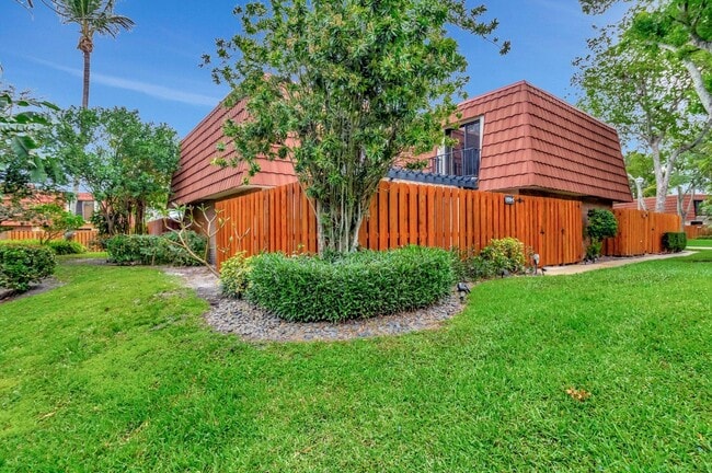 Building Photo - 3109 San Clara Dr
