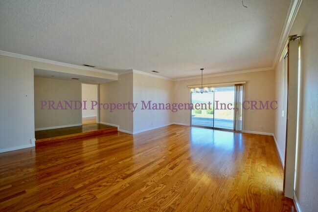 Foto del edificio - Serene Living on the Water’s Edge – Bright...