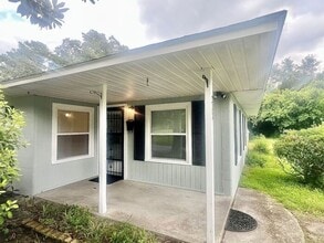 Building Photo - 217 Mercer Ave