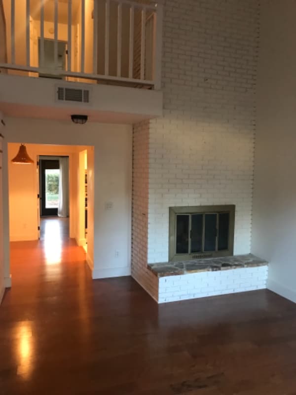 Building Photo - 205 Ventura Pl