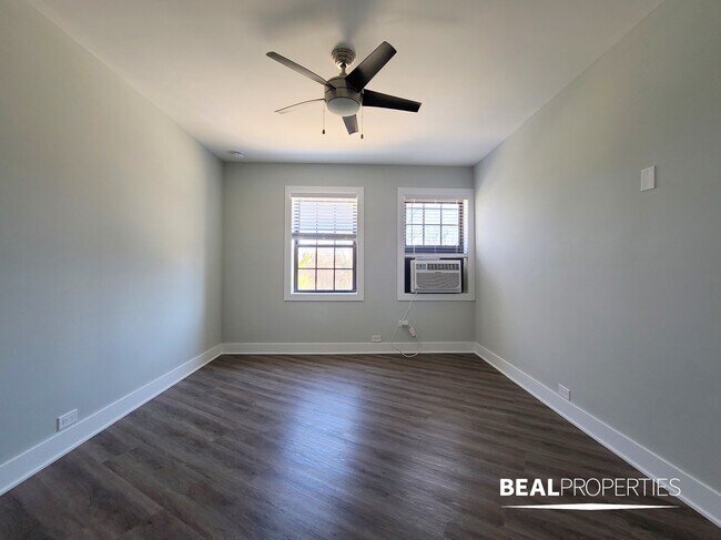 Building Photo - 730 Judson Ave