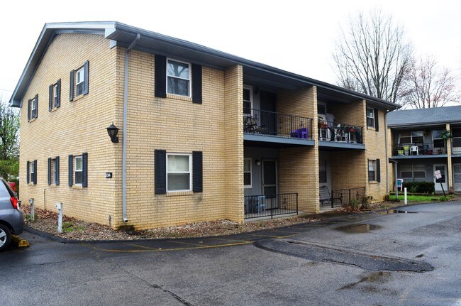 Foto del edificio - 8300-8400 Prestonview Ln