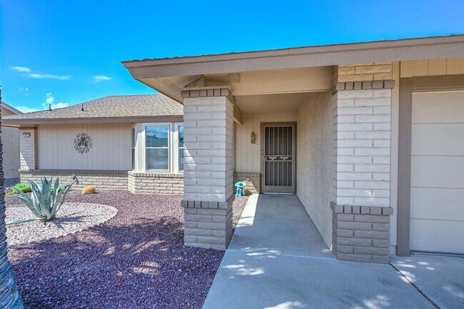 Foto del edificio - 14227 W Yosemite Dr