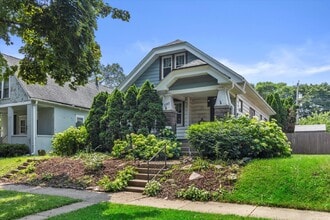 Building Photo - 5561 N 39th St