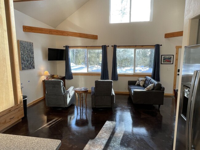 Building Photo - 36112 Murray Lane
