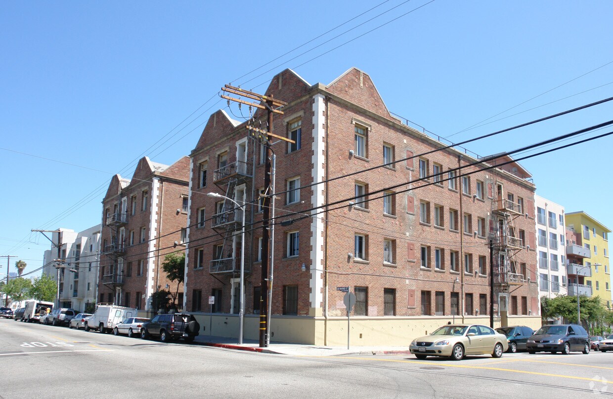 Primary Photo - 3316 San Marino St Apartments