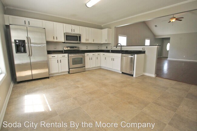 Building Photo - 4 br, 2 bath House - 116 Moores Creek Drive