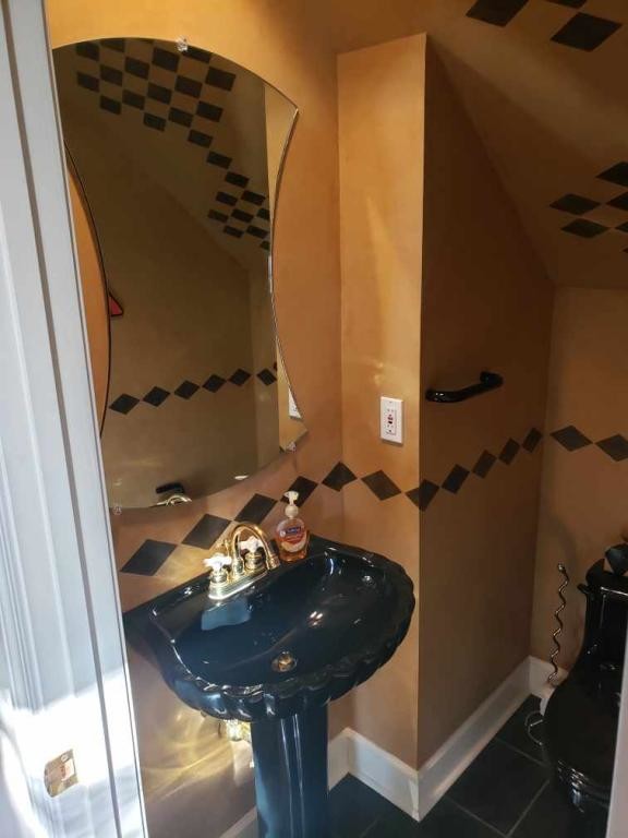 Foto del edificio - 689 Winter Hill