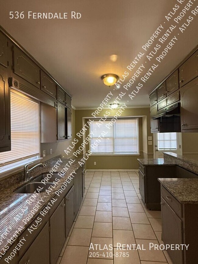 Foto del edificio - 536 Ferndale Rd