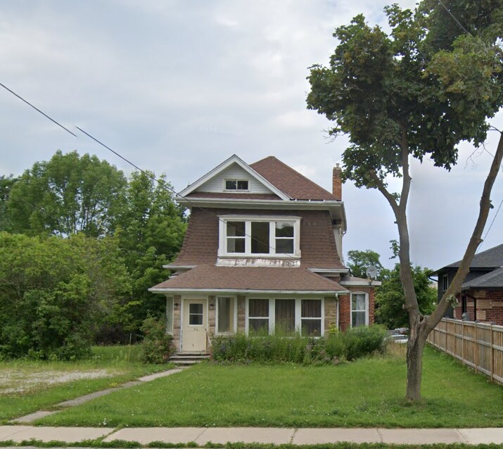Primary Photo - 24 Boucher St W