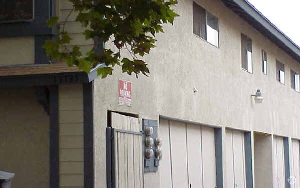 Building Photo - 15135 Monterey Ave