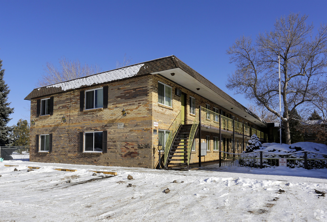 Primary Photo - Vassar Arms Apartments