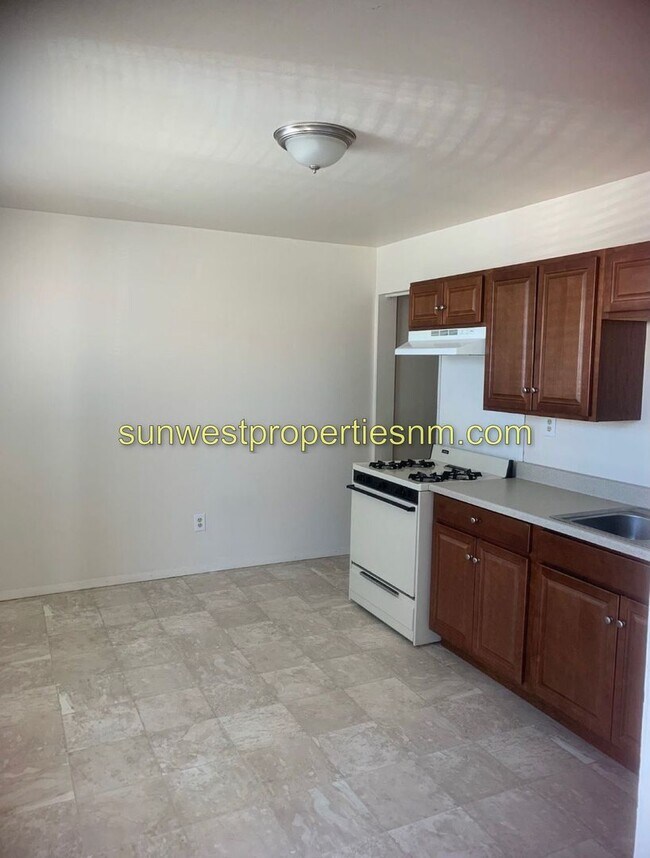 205 S Eva Ln Unit A, Bloomfield, NM 87413 Room for Rent in