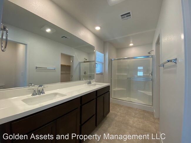 Foto del edificio - 3 br, 2.5 bath House - 7028 Onyx Mound St.