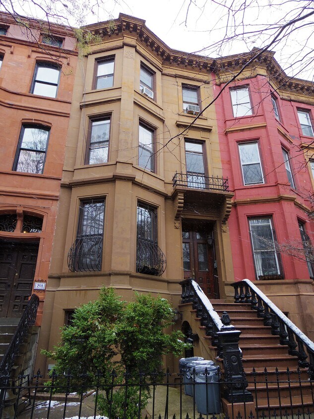 Building Photo - 203 Prospect Place