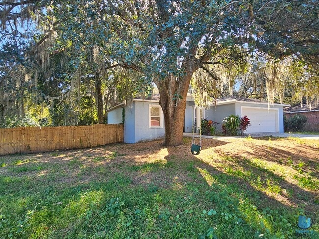 Building Photo - Spacious 3 Bedroom, 2 Bath HOUSE for rent in Lakeland!