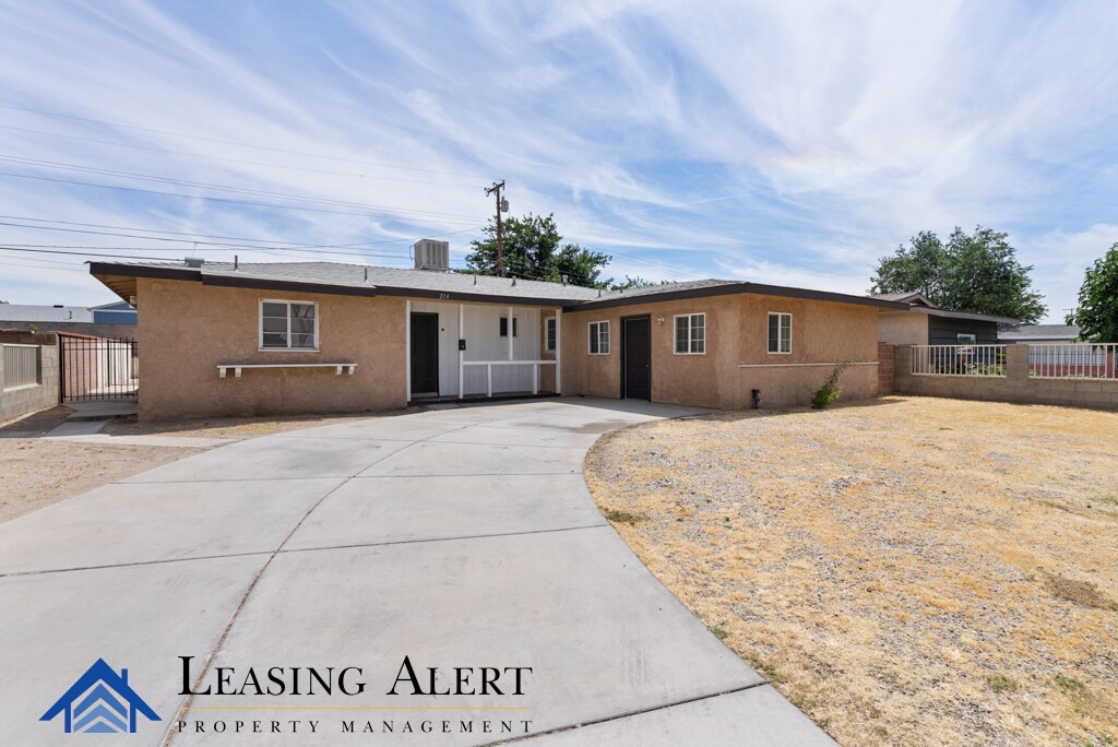 214 E Ave J12, Lancaster, CA 93535 House Rental in Lancaster, CA