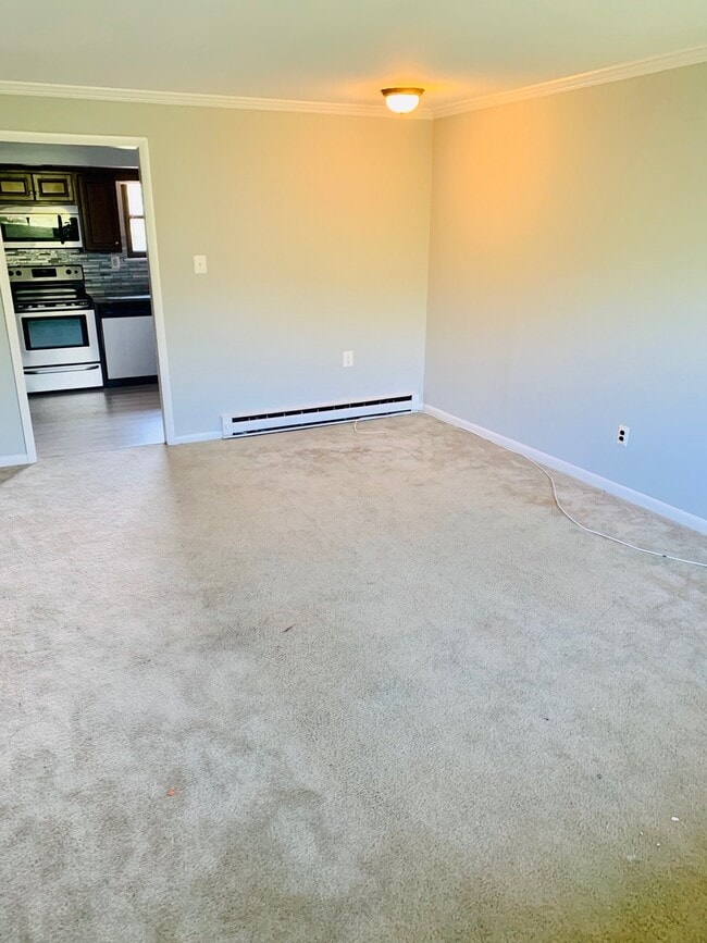 118122 E Moreland Ave, Hatboro, PA 19040 Condo for Rent in Hatboro