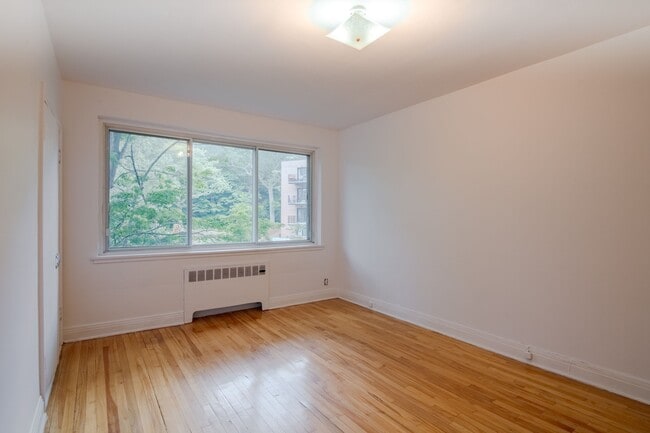 Photo du bâtiment - 3500 Av. Ridgewood